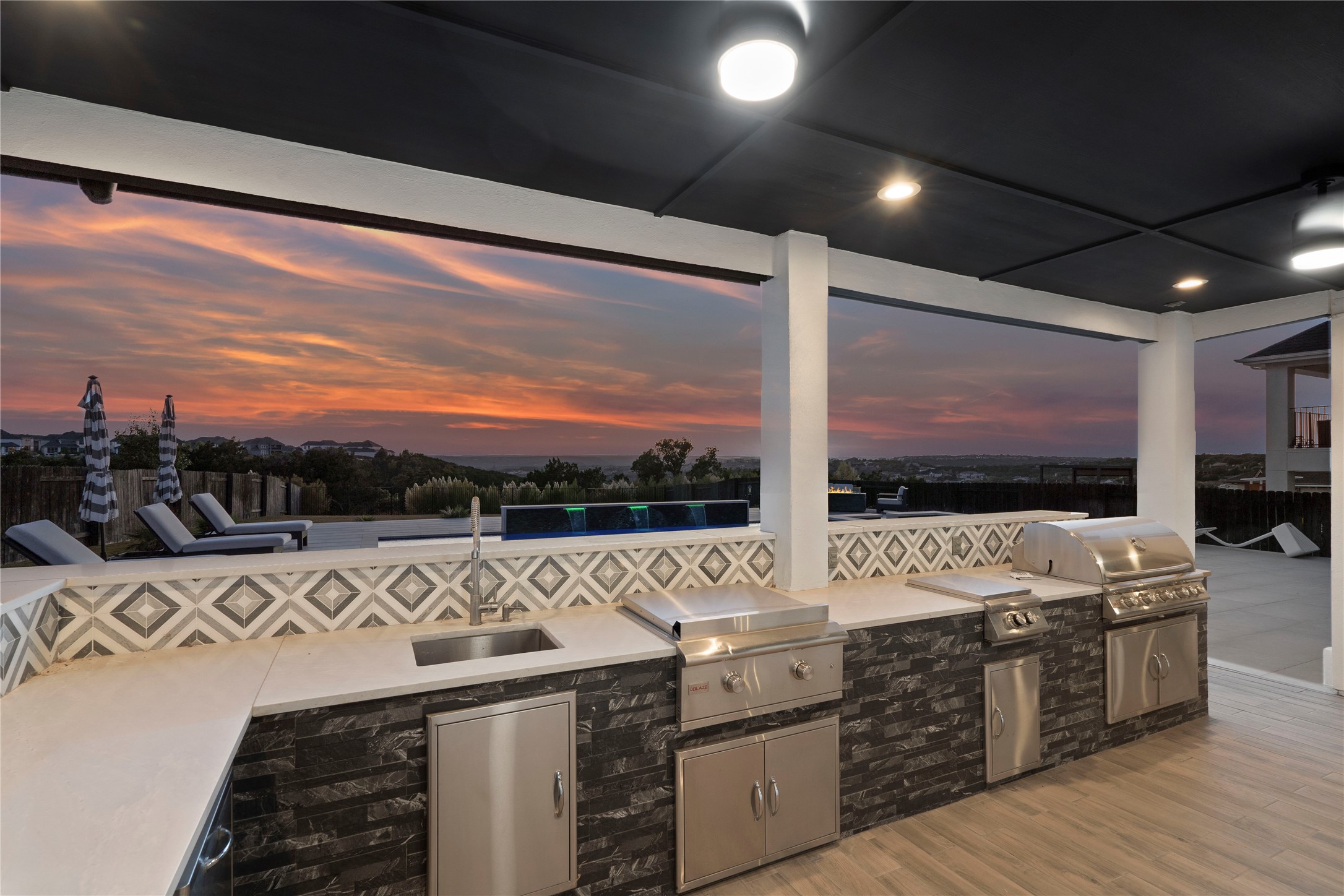 2513 Long Lasso Pass Leander, TX 78641 - Photo 30 of 36