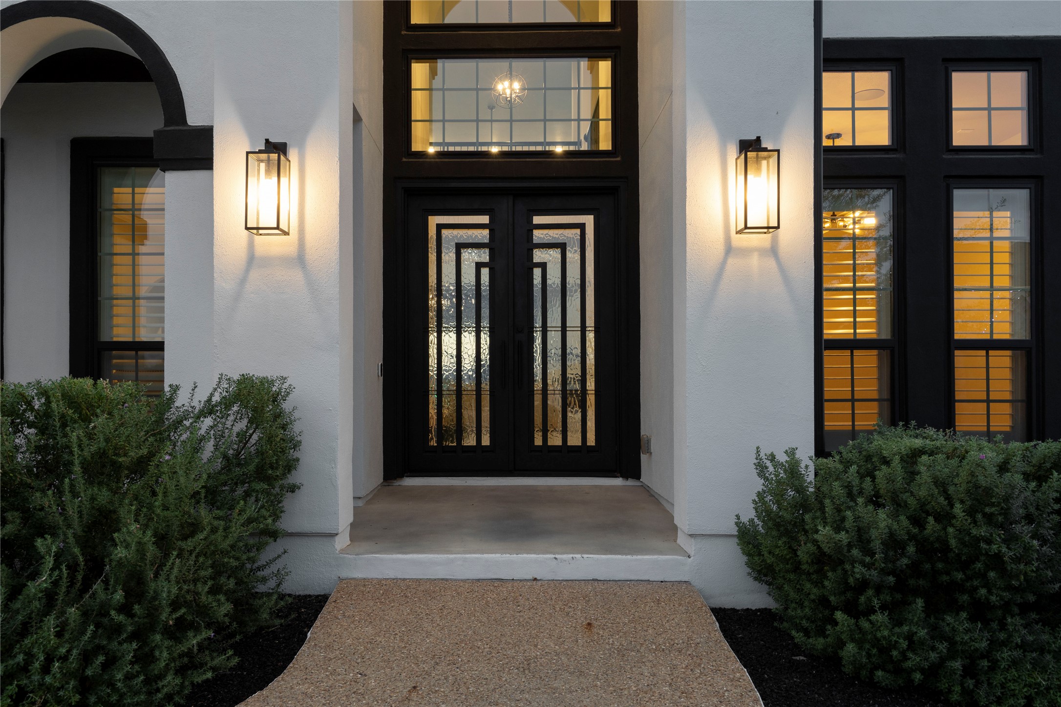 2513 Long Lasso Pass Leander, TX 78641 - Photo 3 of 36