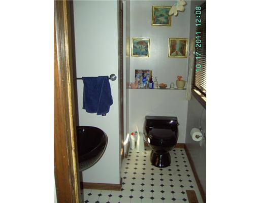 2646 Mt Royal Road Pittsburgh, PA 15217 - Photo 2 of 18 Partial Bath. First floor powder room