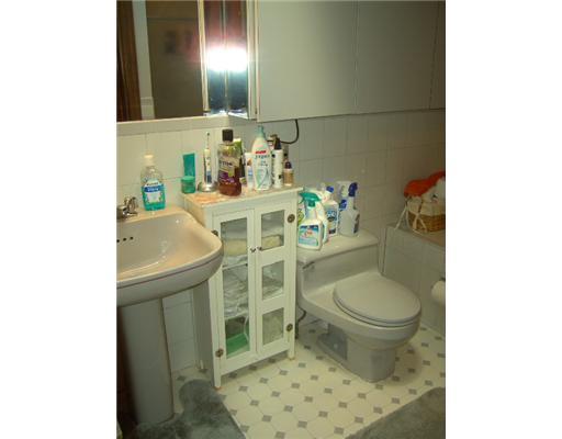 2646 Mt Royal Road Pittsburgh, PA 15217 - Photo 12 of 18 Master Bath/Spa.