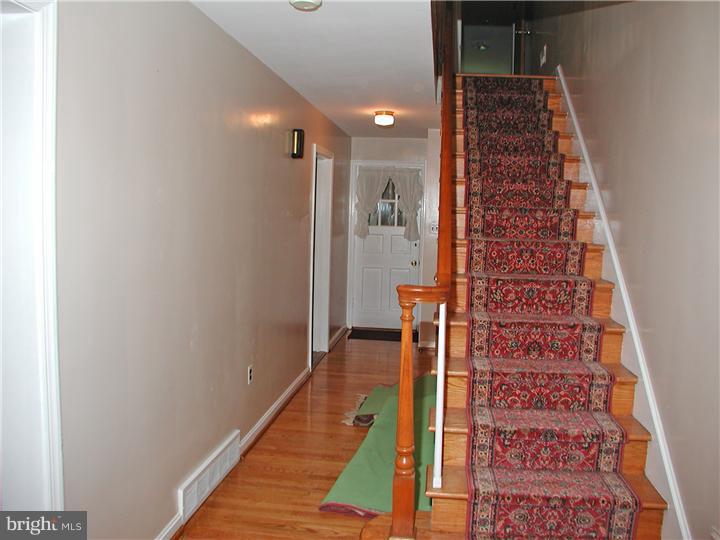 237 Merion Avenue Haddonfield, NJ 08033 - Photo 2 of 12 Foyer