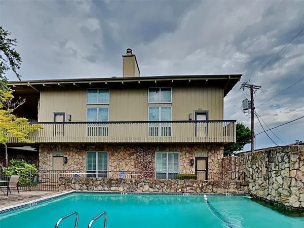 $1,750 | 2907 Shelby Avenue, Dallas, TX 75219