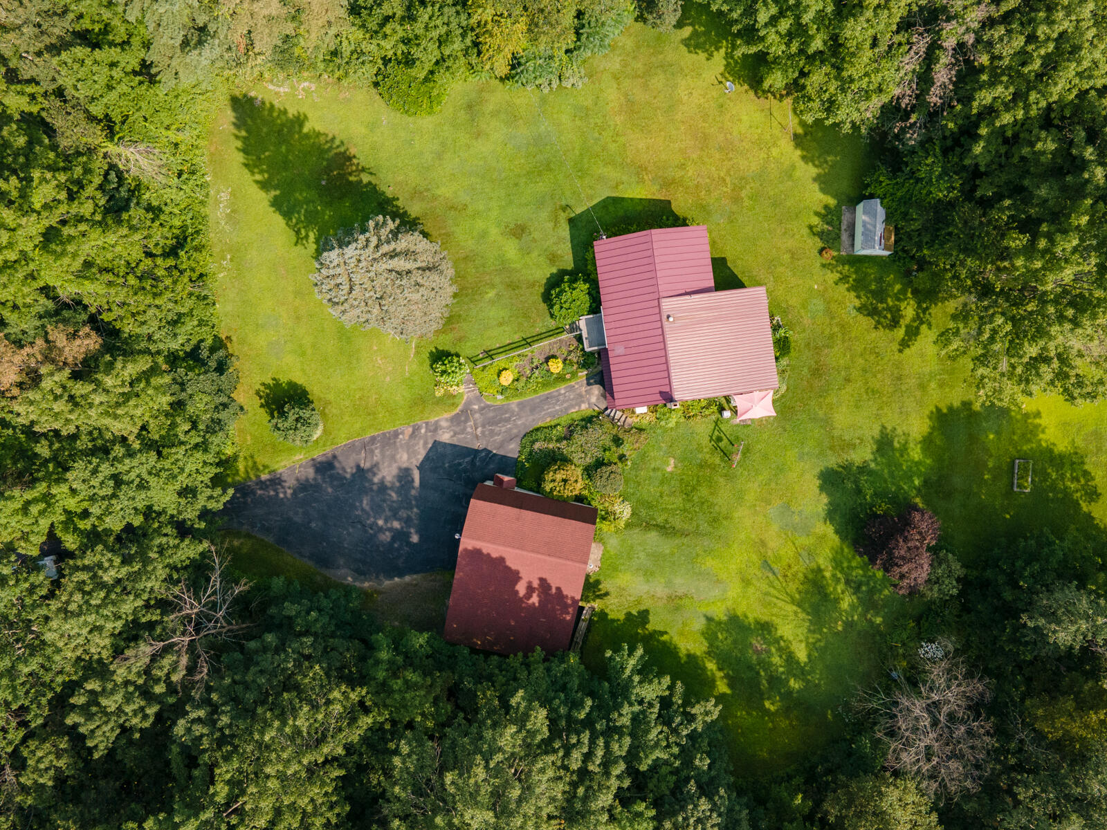 554 Augusta Road Belgrade, ME 04917 - Photo 2 of 52 lakehome_augustaroad005