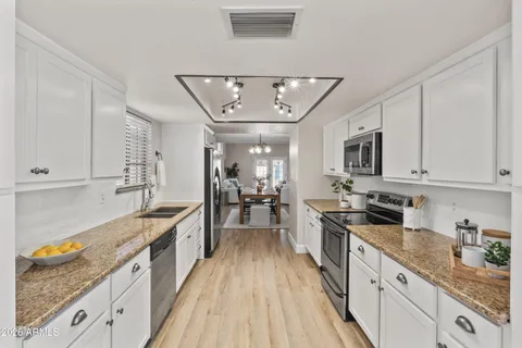 $600,000 | 19813 North 76th Avenue, Glendale, AZ 85308