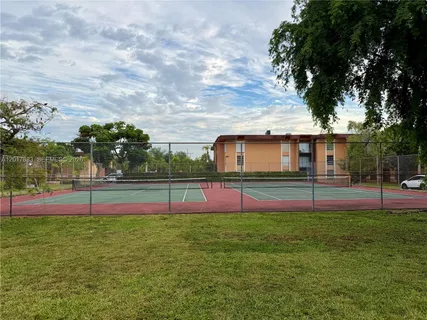 $279,000 | 9429 Southwest 76th Street, Unit W25, Miami, FL 33173