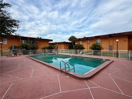 $279,000 | 9429 Southwest 76th Street, Unit W25, Miami, FL 33173