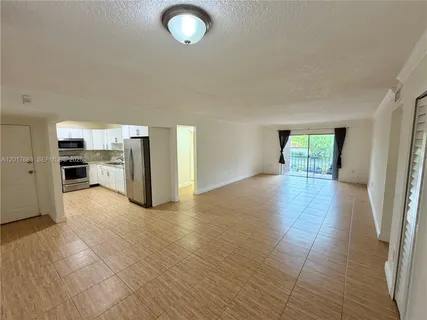 $279,000 | 9429 Southwest 76th Street, Unit W25, Miami, FL 33173