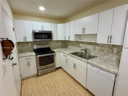 $279,000 | 9429 Southwest 76th Street, Unit W25, Miami, FL 33173