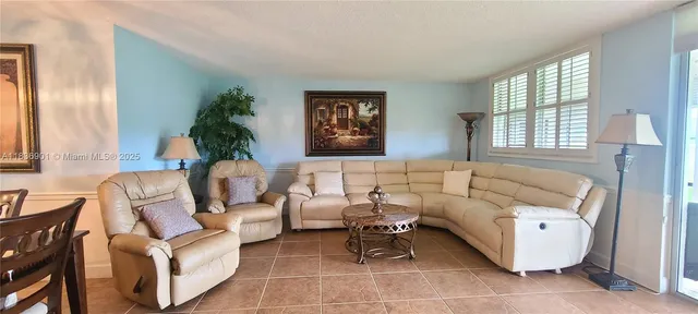 $2,300 | 3300 West Rolling Hills Circle, Unit 104, Davie, FL 33328