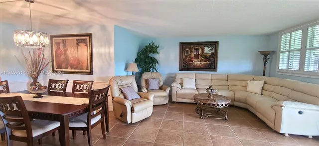 $2,300 | 3300 West Rolling Hills Circle, Unit 104, Davie, FL 33328