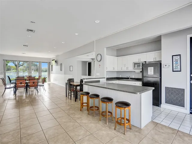 $2,300 | 3300 West Rolling Hills Circle, Unit 104, Davie, FL 33328