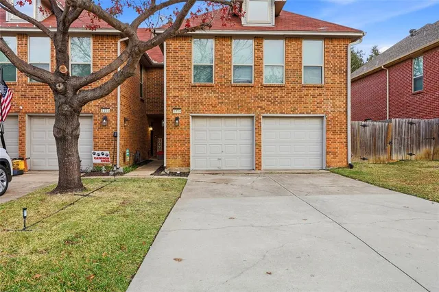 $5,250 | 1214 West Hudgins Street, Grapevine, TX 76051