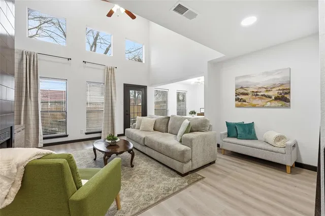 $5,250 | 1214 West Hudgins Street, Grapevine, TX 76051