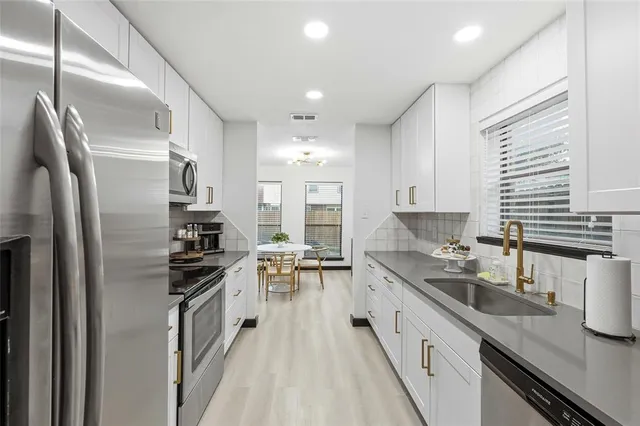 $5,250 | 1214 West Hudgins Street, Grapevine, TX 76051