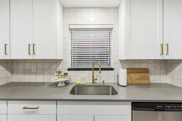 $5,250 | 1214 West Hudgins Street, Grapevine, TX 76051