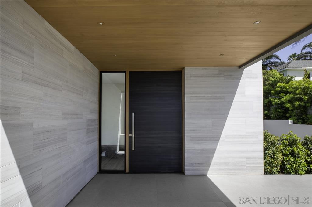 316 South Rios Avenue Solana Beach, CA 92075 - Photo 3 of 22 Gallery Image 3