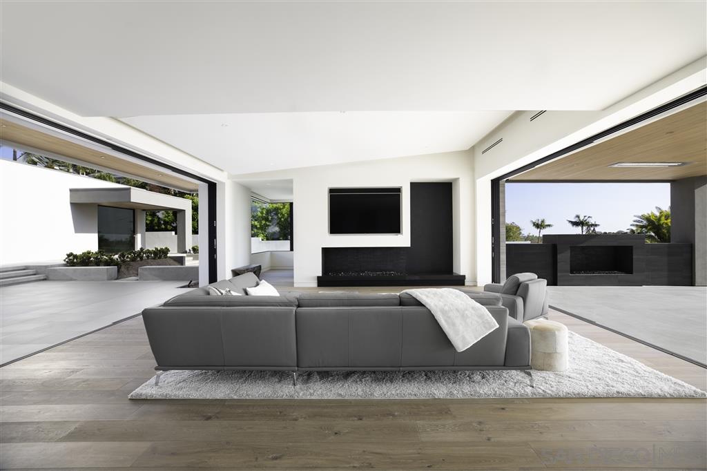 316 South Rios Avenue Solana Beach, CA 92075 - Photo 8 of 22 Gallery Image 8