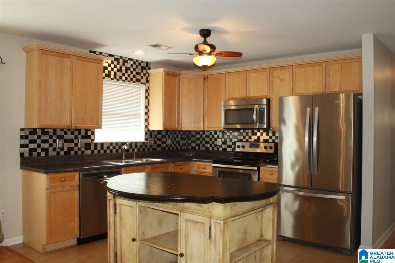 4088 Forest Lakes Road Sterrett, AL 35147 - Photo 13 of 36