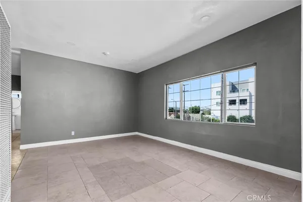 $3,300 | 924 South Sunol Drive, Unit 1/2, Los Angeles, CA 90023