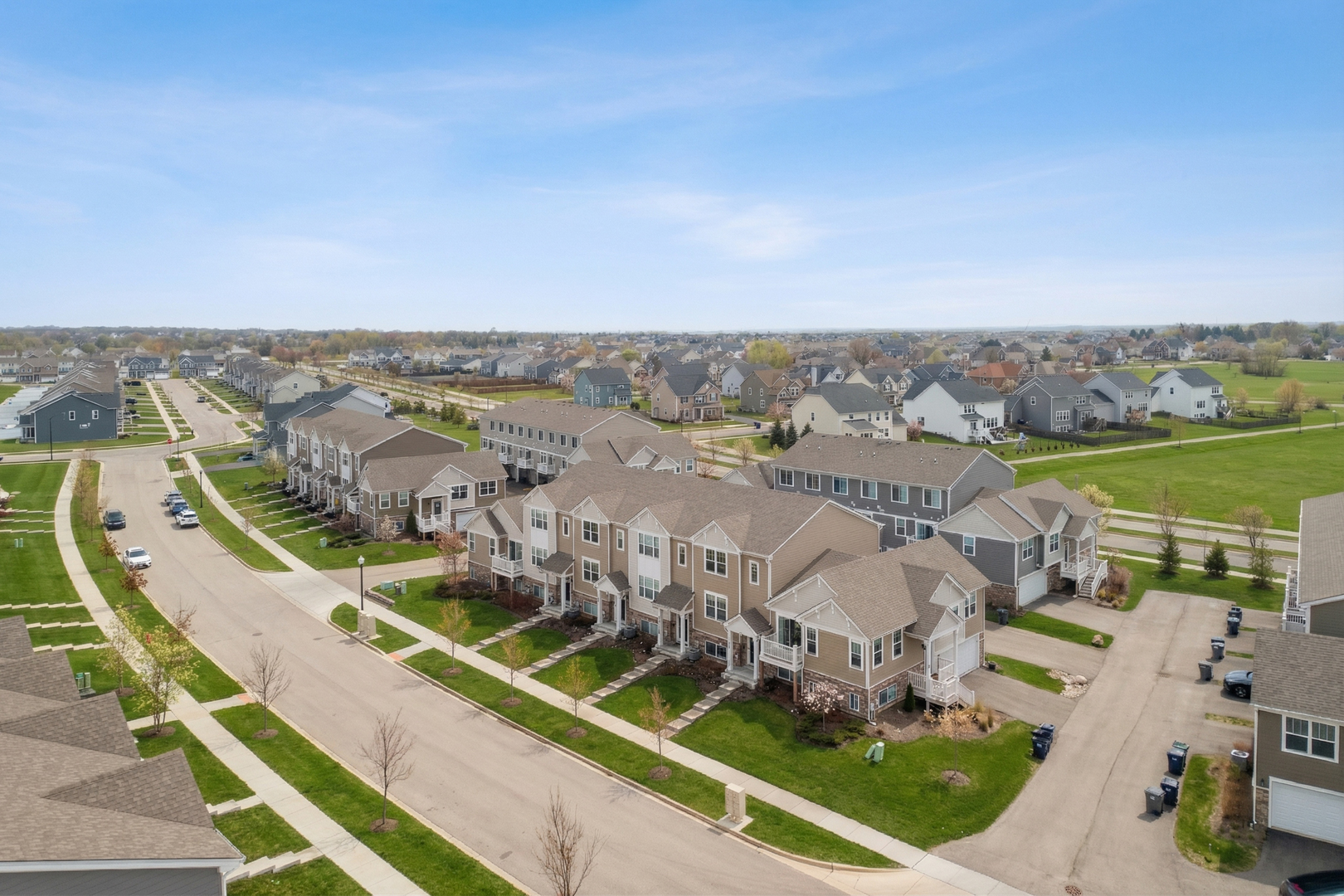 3831 Currant Lane Elgin, IL 60124 - Photo 23 of 25 an aerial view of residential houses with outdoor space and ocean