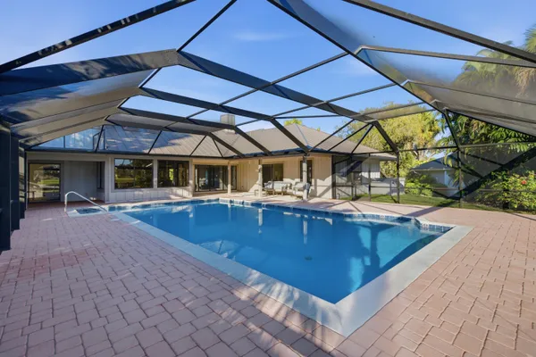 $799,900 | 5061 Southeast Burning Tree Circle, Stuart, FL 34997