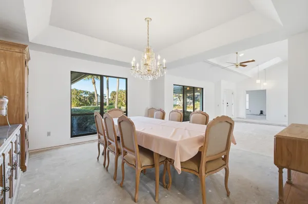 $799,900 | 5061 Southeast Burning Tree Circle, Stuart, FL 34997