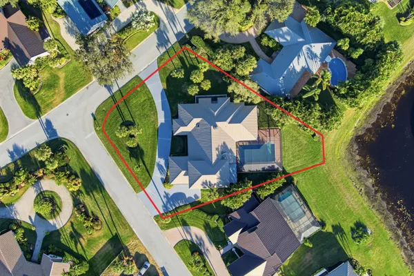 $799,900 | 5061 Southeast Burning Tree Circle, Stuart, FL 34997