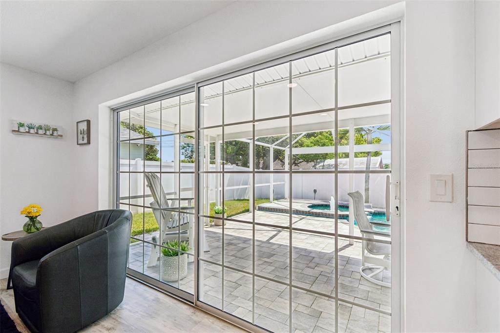 9045 Ridge Road Seminole, FL 33772 - Photo 27 of 39