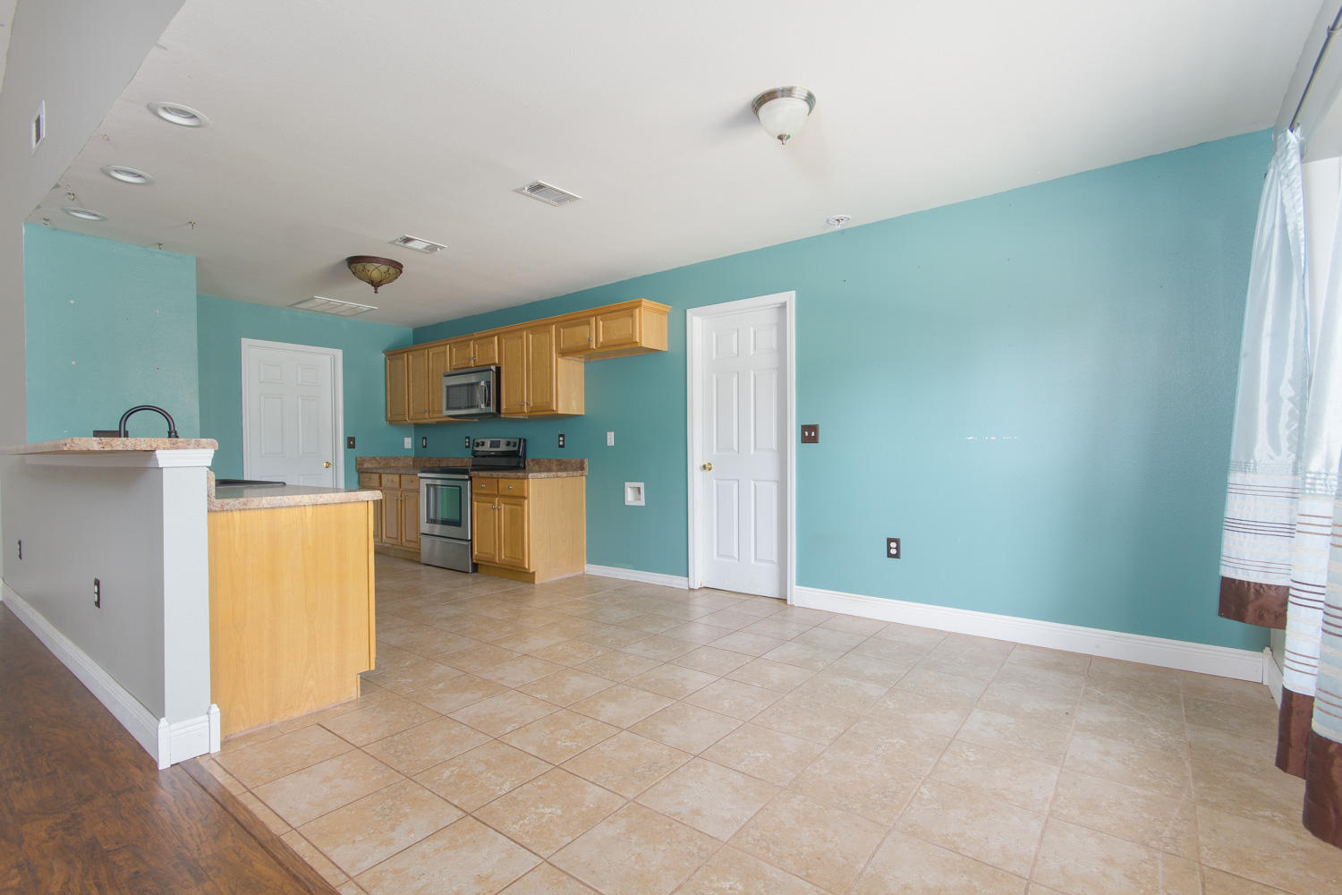 4039 Randi Road Crestview, FL 32539 - Photo 8 of 25 Gallery Image 8