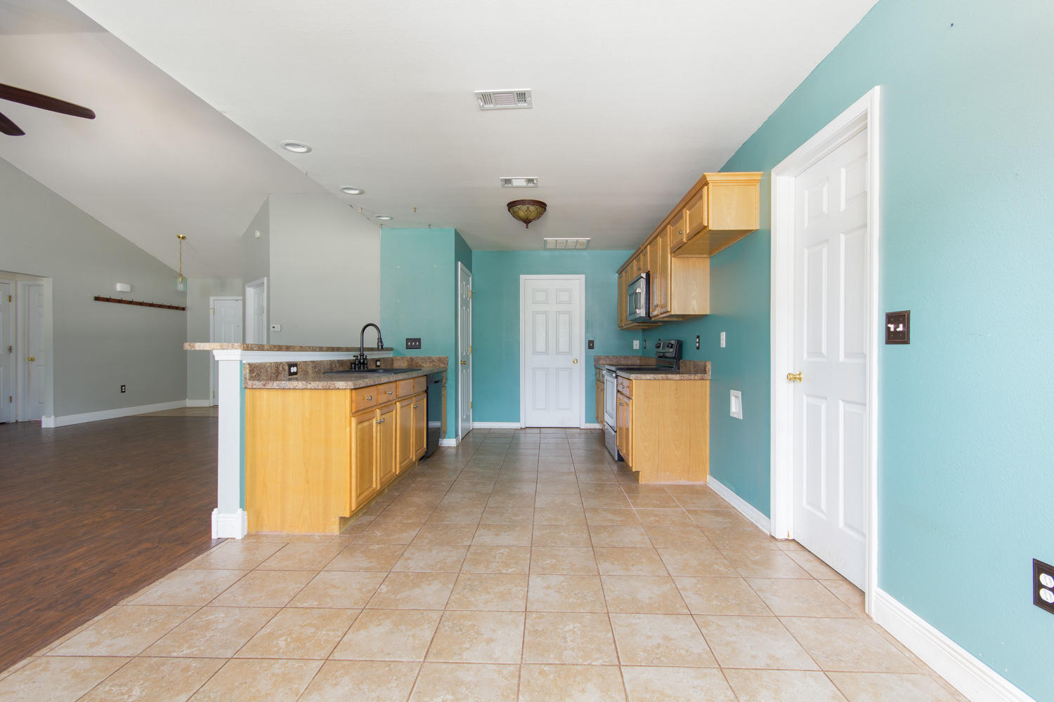 4039 Randi Road Crestview, FL 32539 - Photo 9 of 25 Gallery Image 9