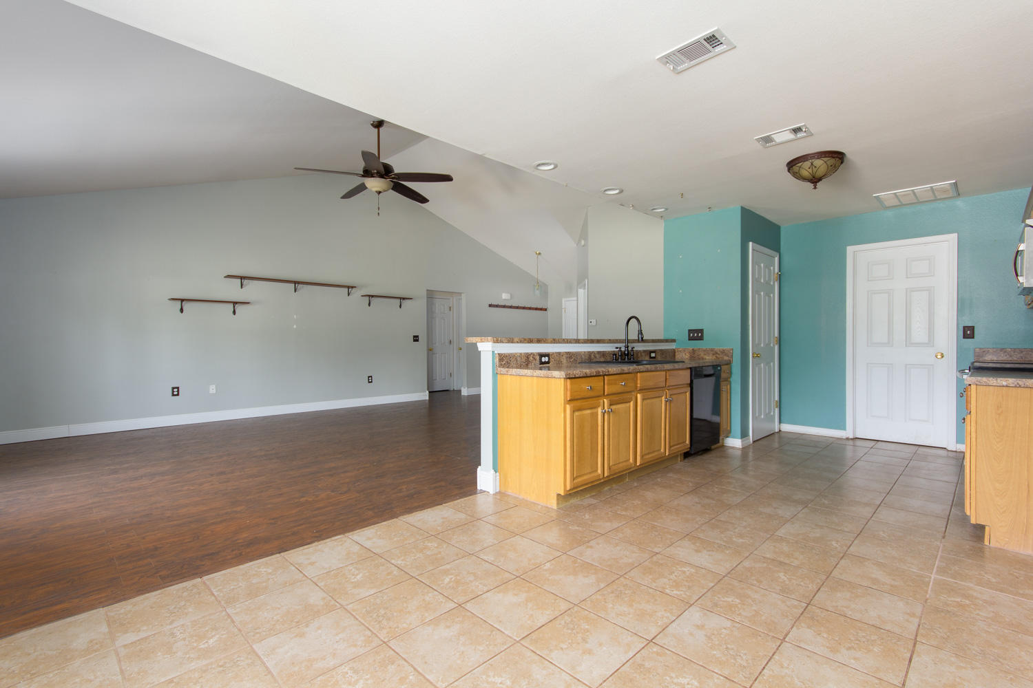 4039 Randi Road Crestview, FL 32539 - Photo 10 of 25 Gallery Image 10