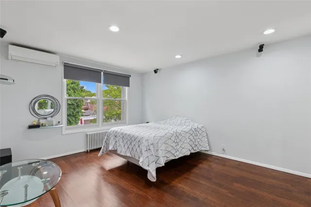 $1,515,000 | 82-15 Penelope Avenue | Middle Village