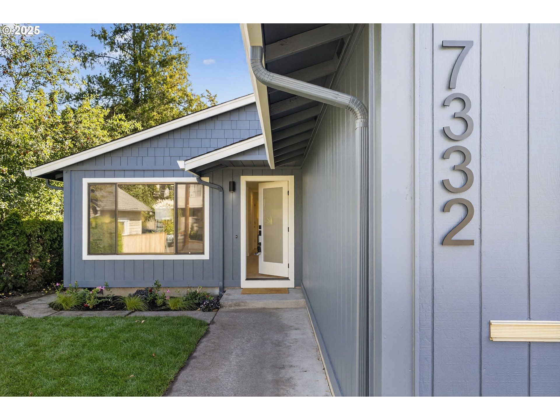 7332 North Villard Avenue Portland, OR 97217 - Photo 2 of 34