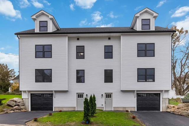 $519,000 | 9 York Street, Unit 9, Haverhill, MA 01830