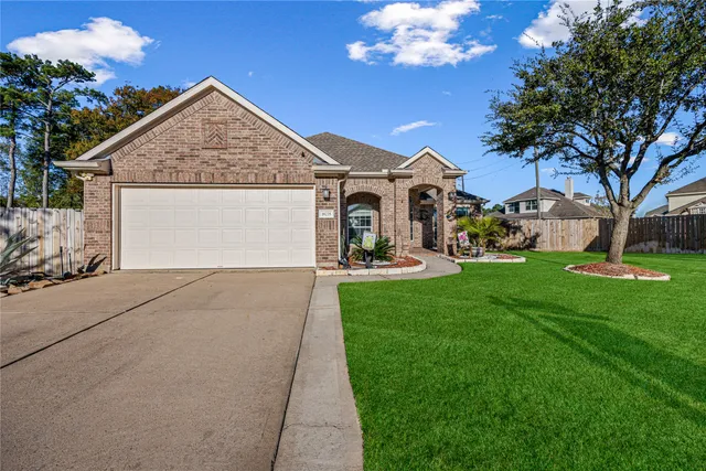 $430,000 | 18235 Memorial Springs Court, Tomball, TX 77375