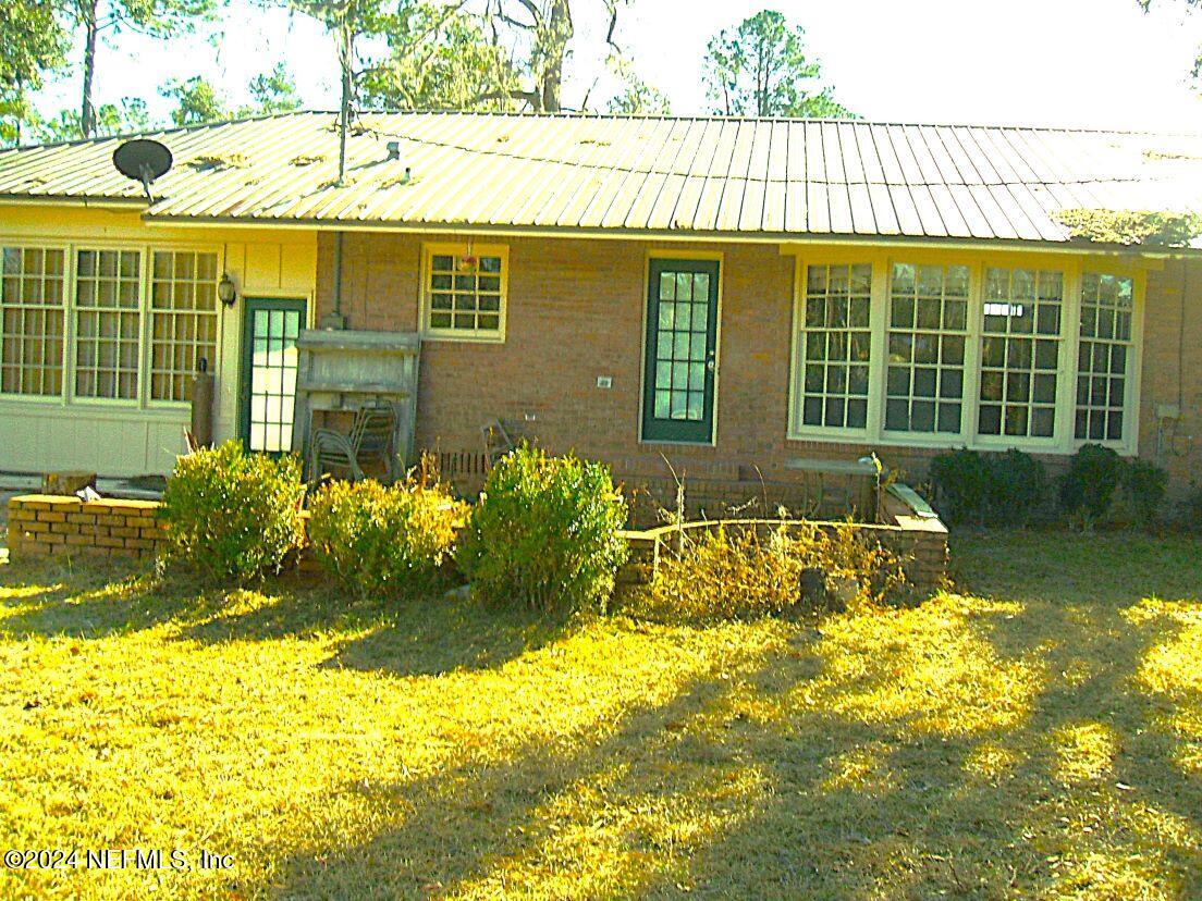 1113 Fieldcrest Road Jasper, FL 32052 - Photo 6 of 60 1113 Fieldcrest Rd Front Picture2.jpgbac