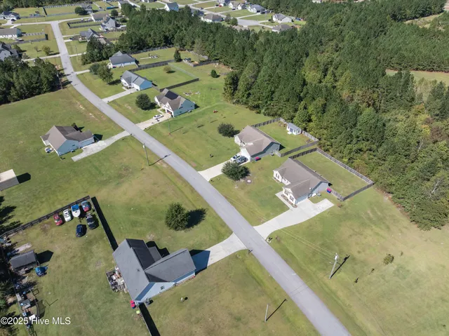 $290,000 | 415 Stanford Court, Maysville, NC 28555