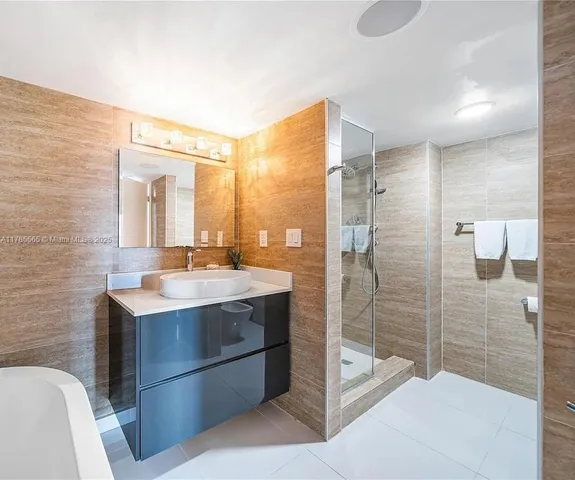 $9,000 | 1717 North Bayshore Drive, Unit A3545, Miami, FL 33132