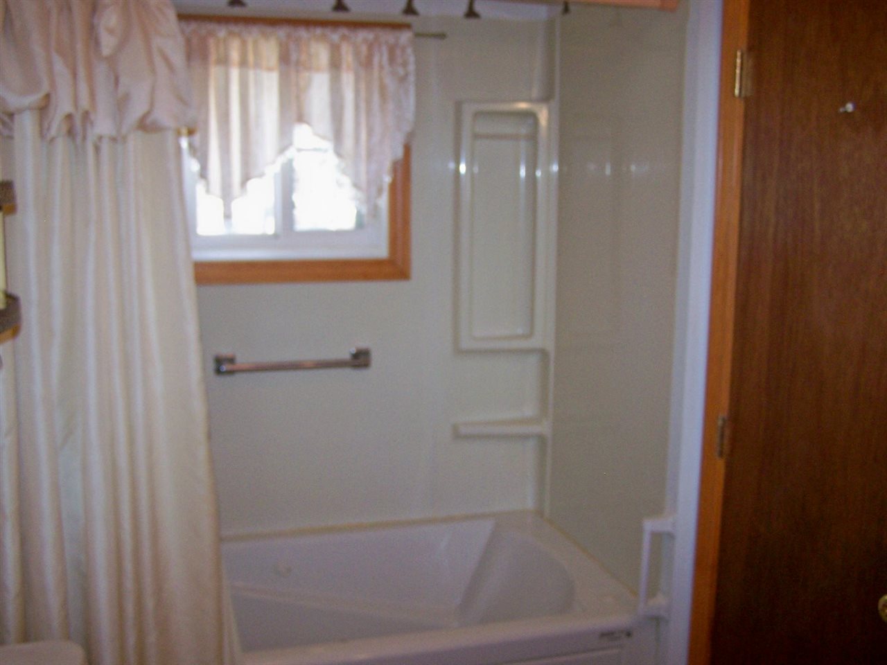 103 North Shore Road Hampton, NH 03842 - Photo 4 of 40
