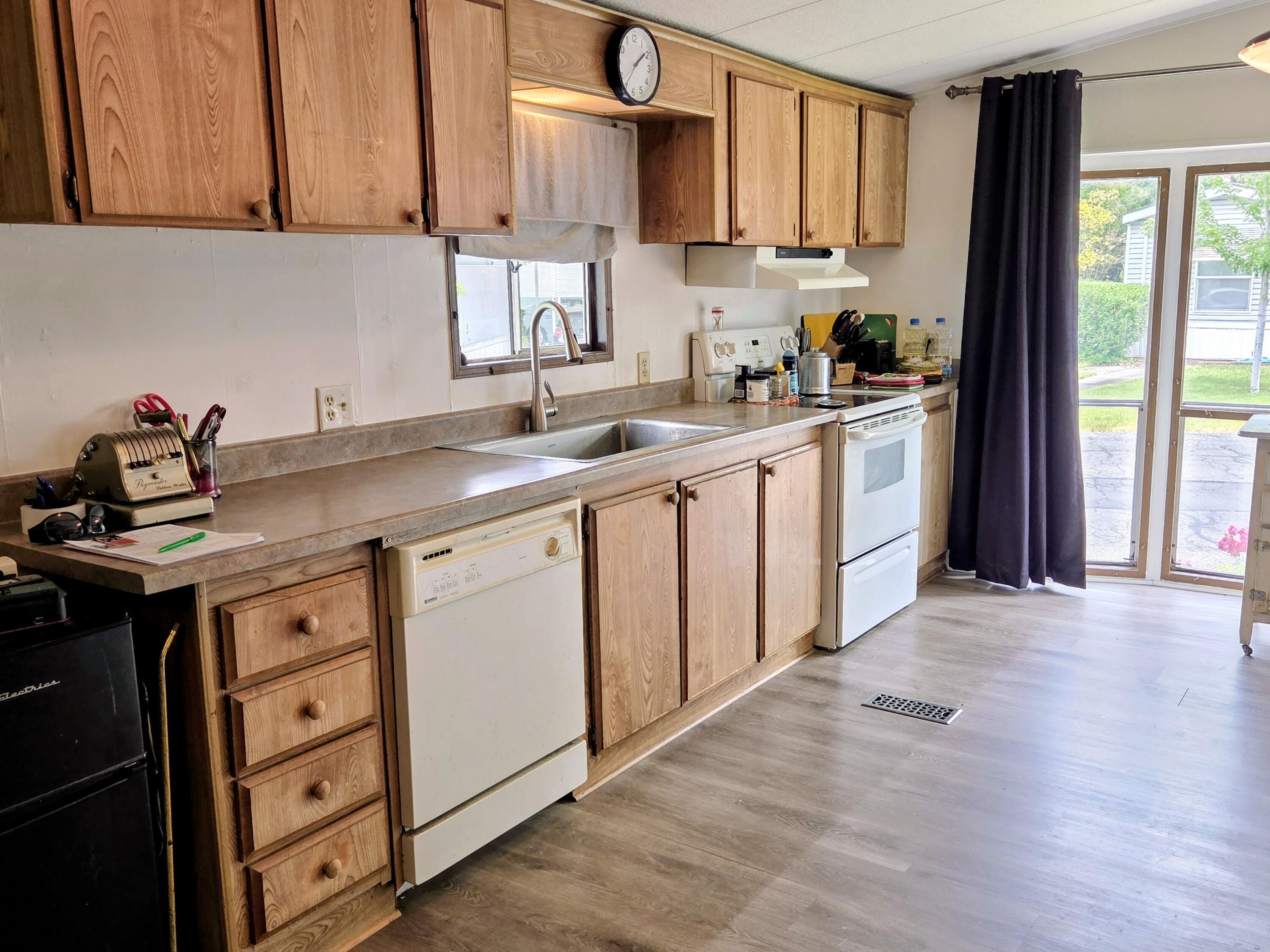 6850 Downing Road, Unit SPC 31 Central Point, OR 97502 - Photo 14 of 22