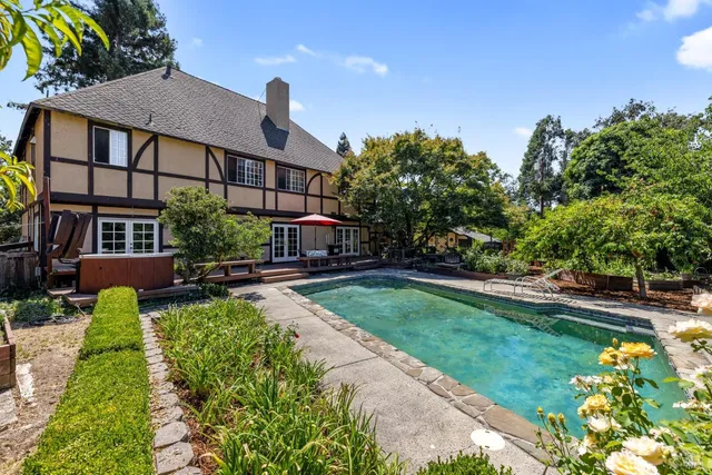 $2,195,000 | 4038 East 3rd Avenue, Napa, CA 94558