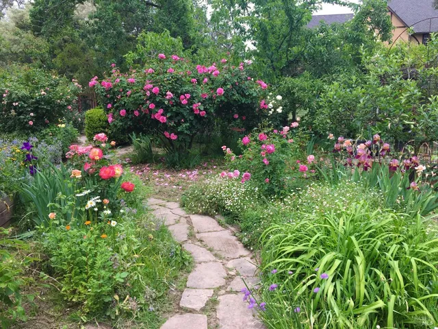 $2,195,000 | 4038 East 3rd Avenue, Napa, CA 94558