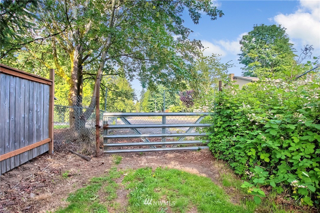 21928 8th Place West Bothell, WA 98021 - Photo 30 of 31 a view of outdoor space and yard
