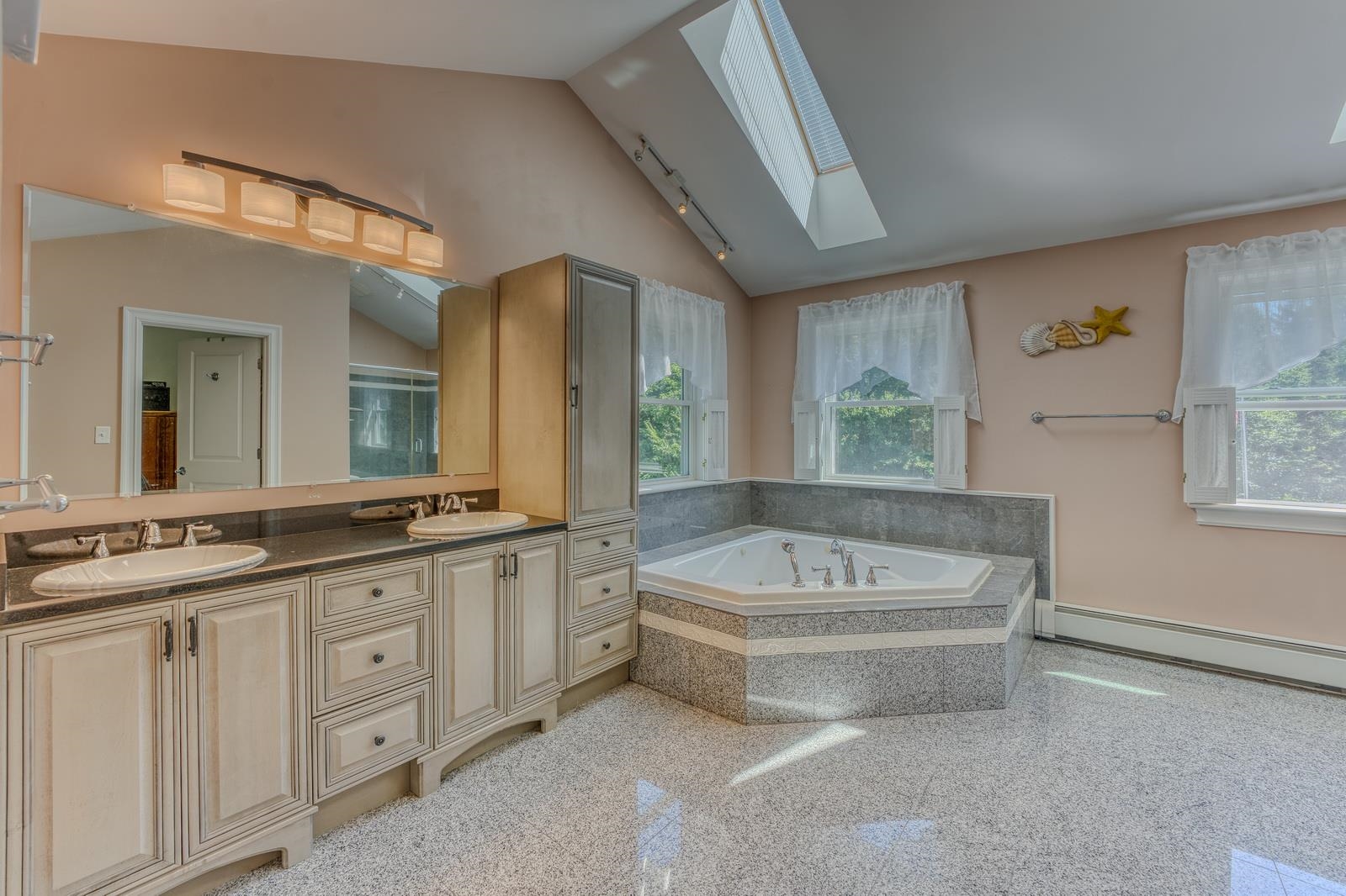 1141 Cherry Valley Road Bethlehem, NH 03574 - Photo 26 of 53