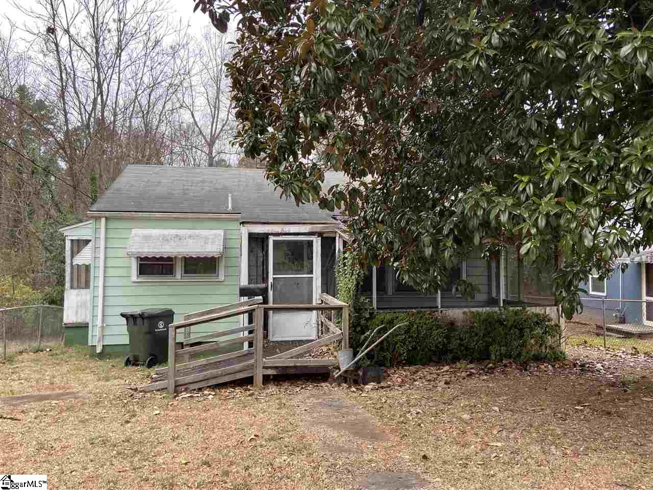 212 Glenn Road Greenville, SC 29607 - Photo 1 of 16 Gallery Image 1