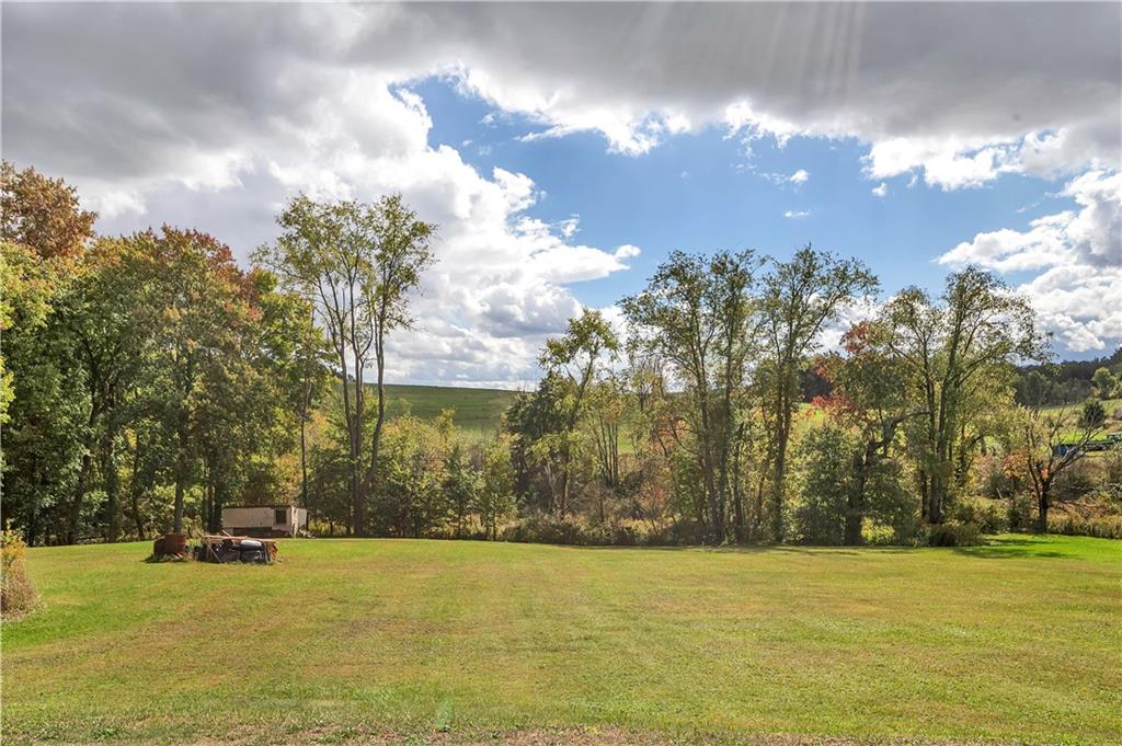 442 Frew Road Ellwood City, PA 16117 - Photo 5 of 23 Gallery Image 5