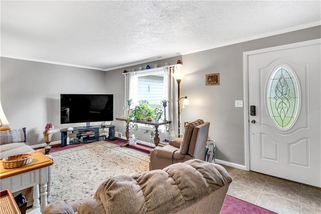 442 Frew Road Ellwood City, PA 16117 - Photo 7 of 23 Gallery Image 7