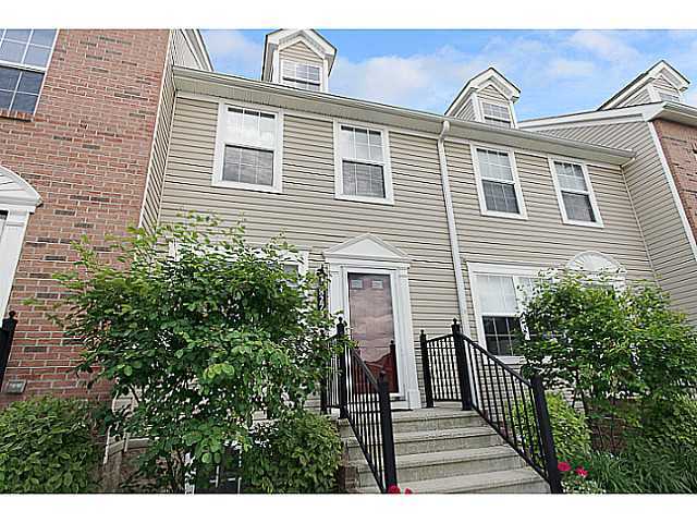 8273 Bruntsfield Road Columbus, OH 43235 - Photo 2 of 25