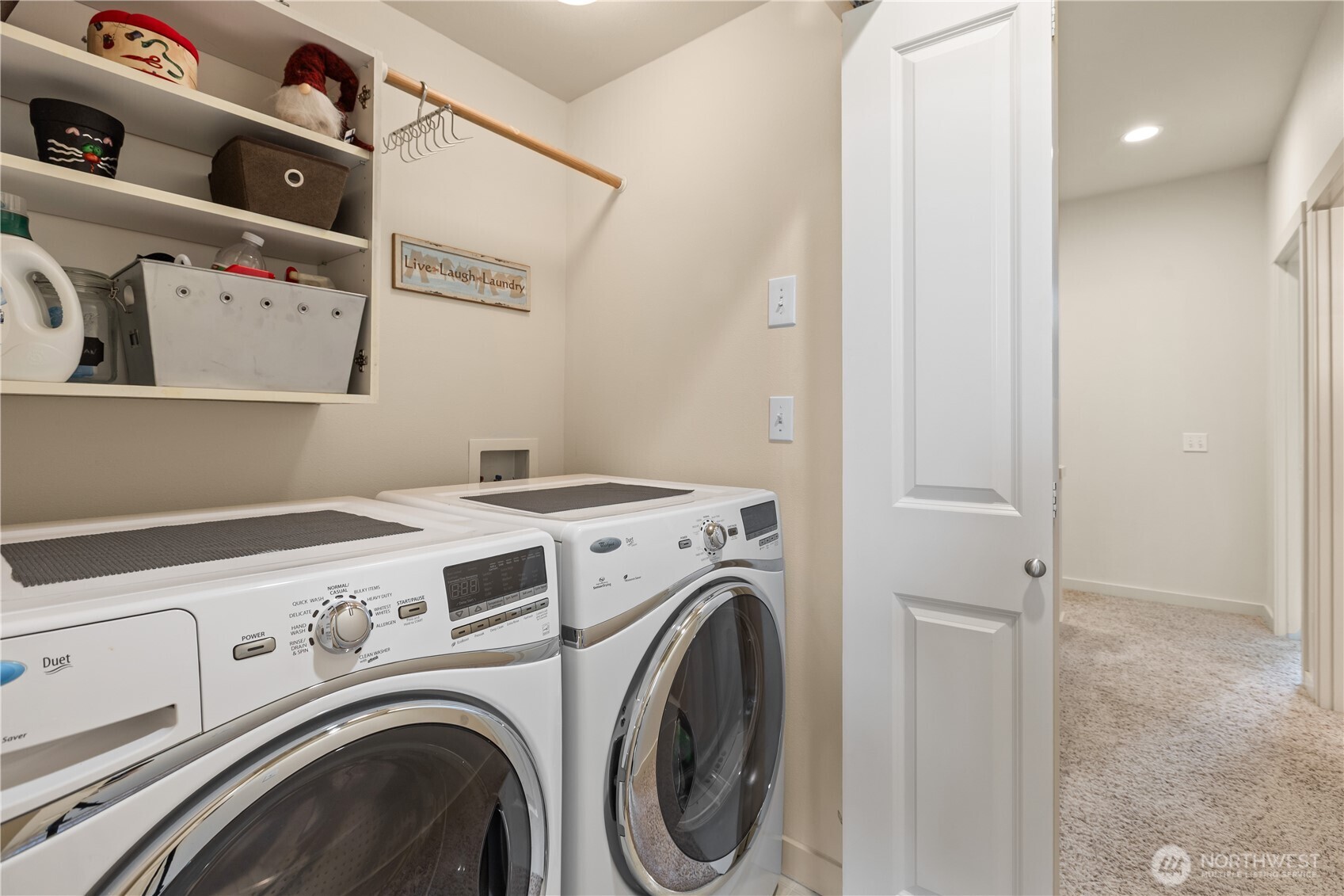 11017 Villa Rosa Lane Mukilteo, WA 98275 - Photo 26 of 37 a utility room with dryer and washer