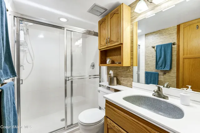 $799,000 | 586 Hagman Road, Unit 1C, Nordman, ID 83848